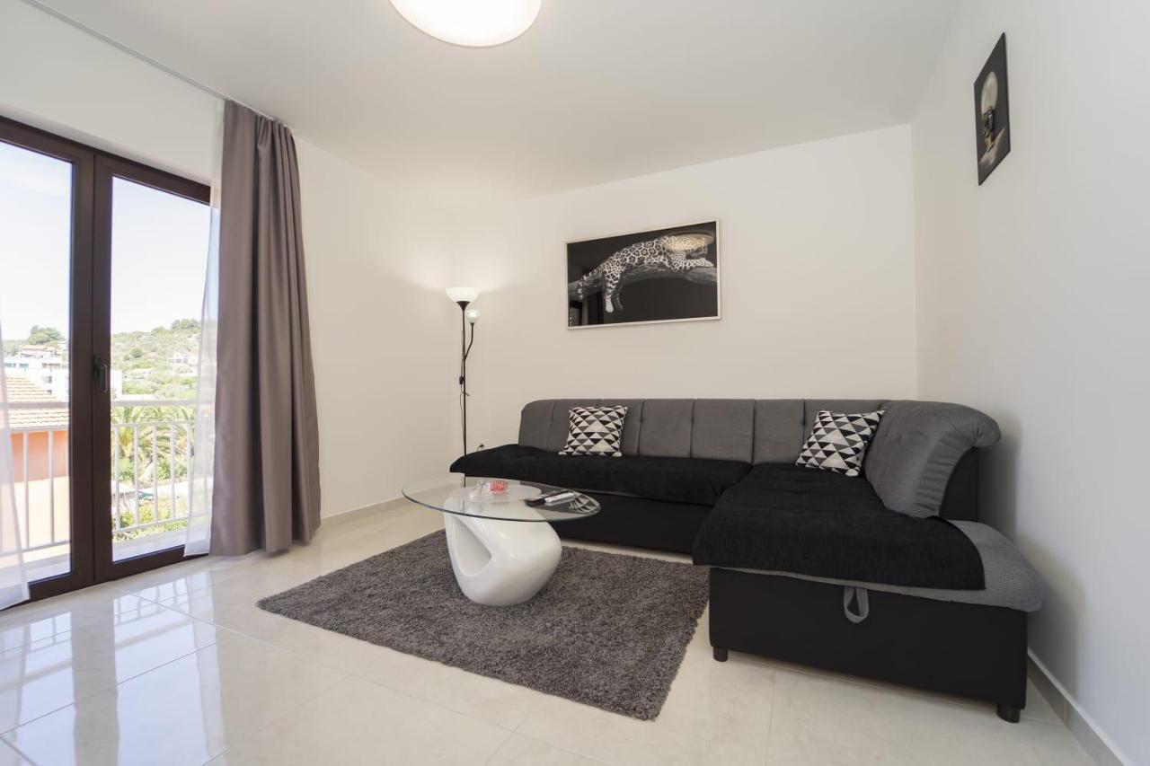 Apartman Tessa Vela Luka Exterior photo