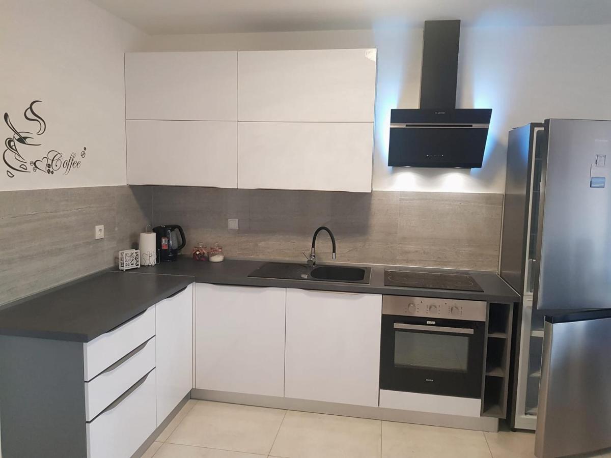 Apartman Tessa Vela Luka Exterior photo