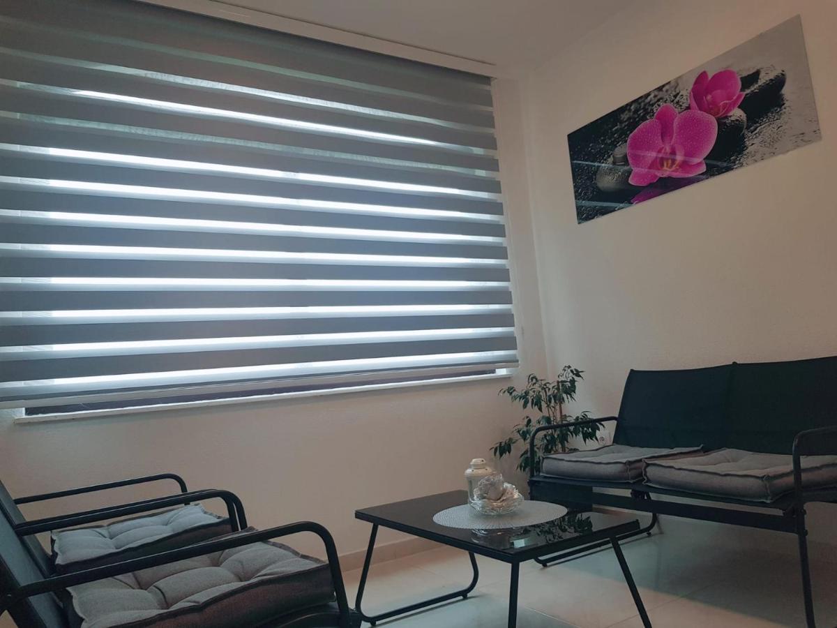 Apartman Tessa Vela Luka Exterior photo