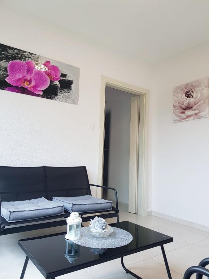 Apartman Tessa Vela Luka Exterior photo