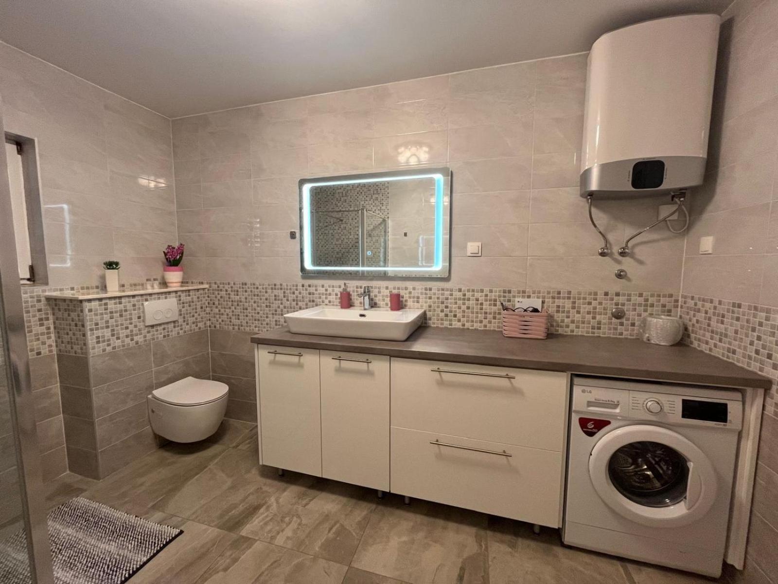 Apartman Tessa Vela Luka Exterior photo